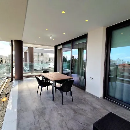 Zantis Executive 201 Apartman *